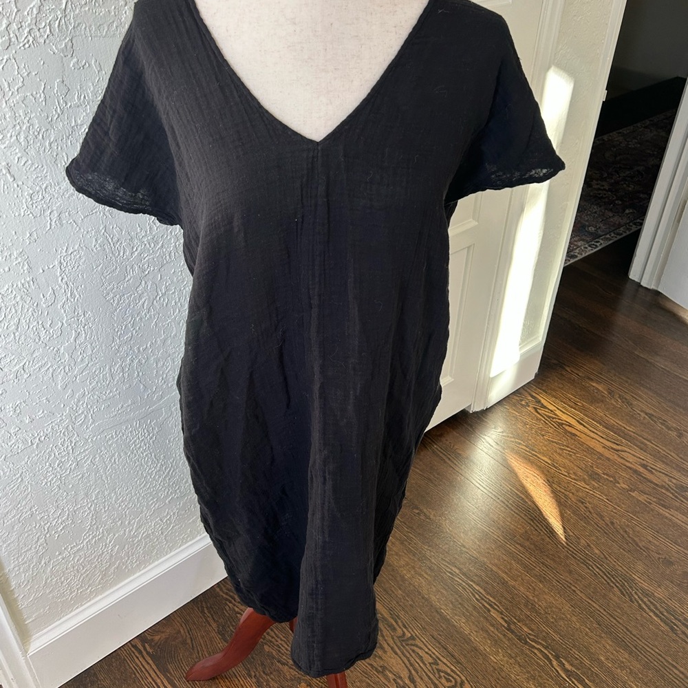 Black Cotton Gauze Cover-Up